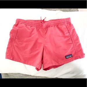 Girl’s Patagonia Baggies Shorts | size large